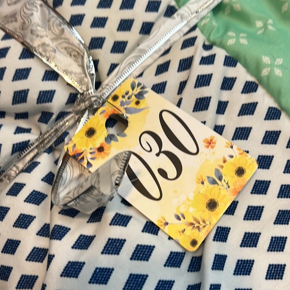 Multi colored Full sized Quilted Comforter - Picture 8 of 8